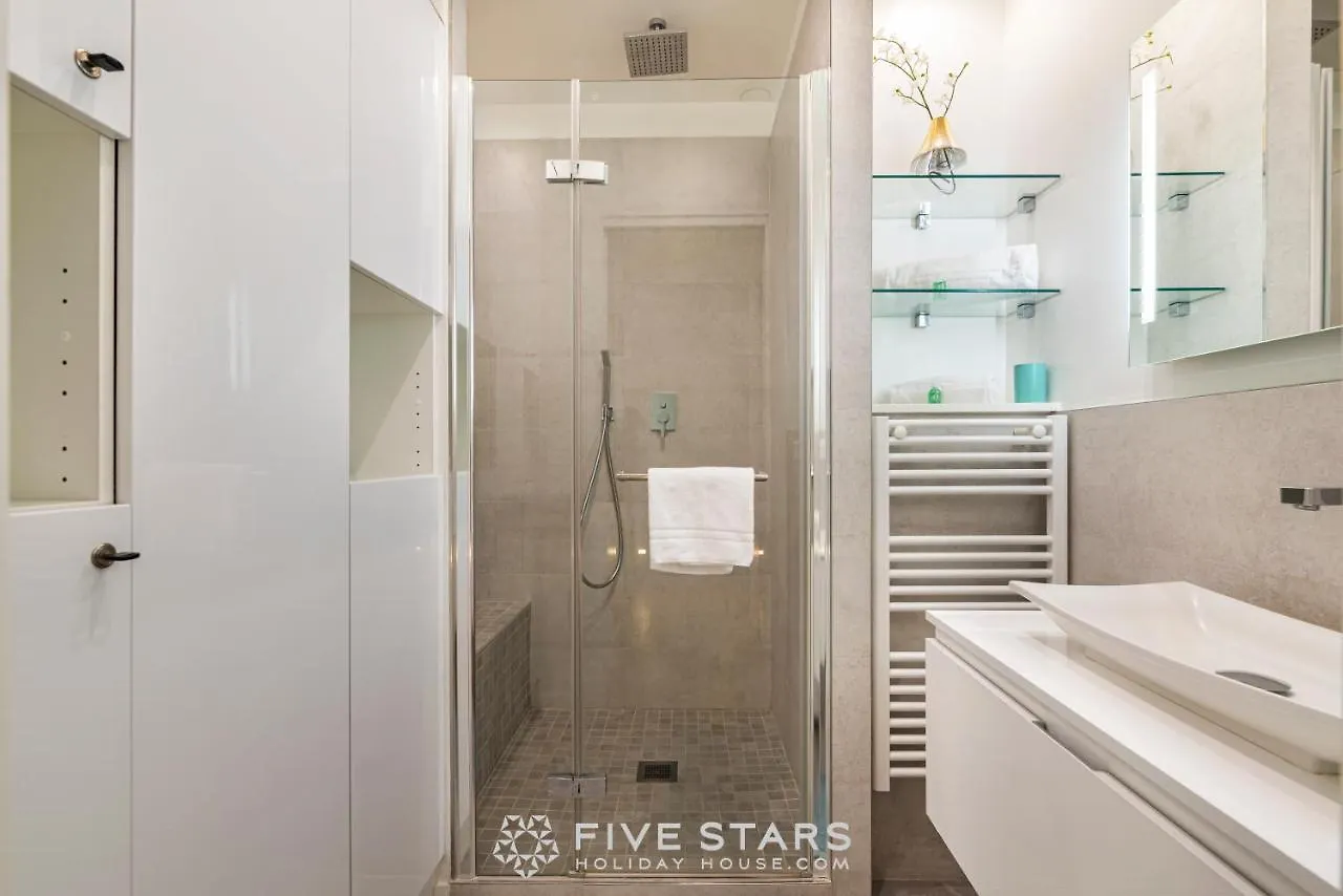 Suite Versailles Five Stars Holiday House 尼斯 0*,  法国